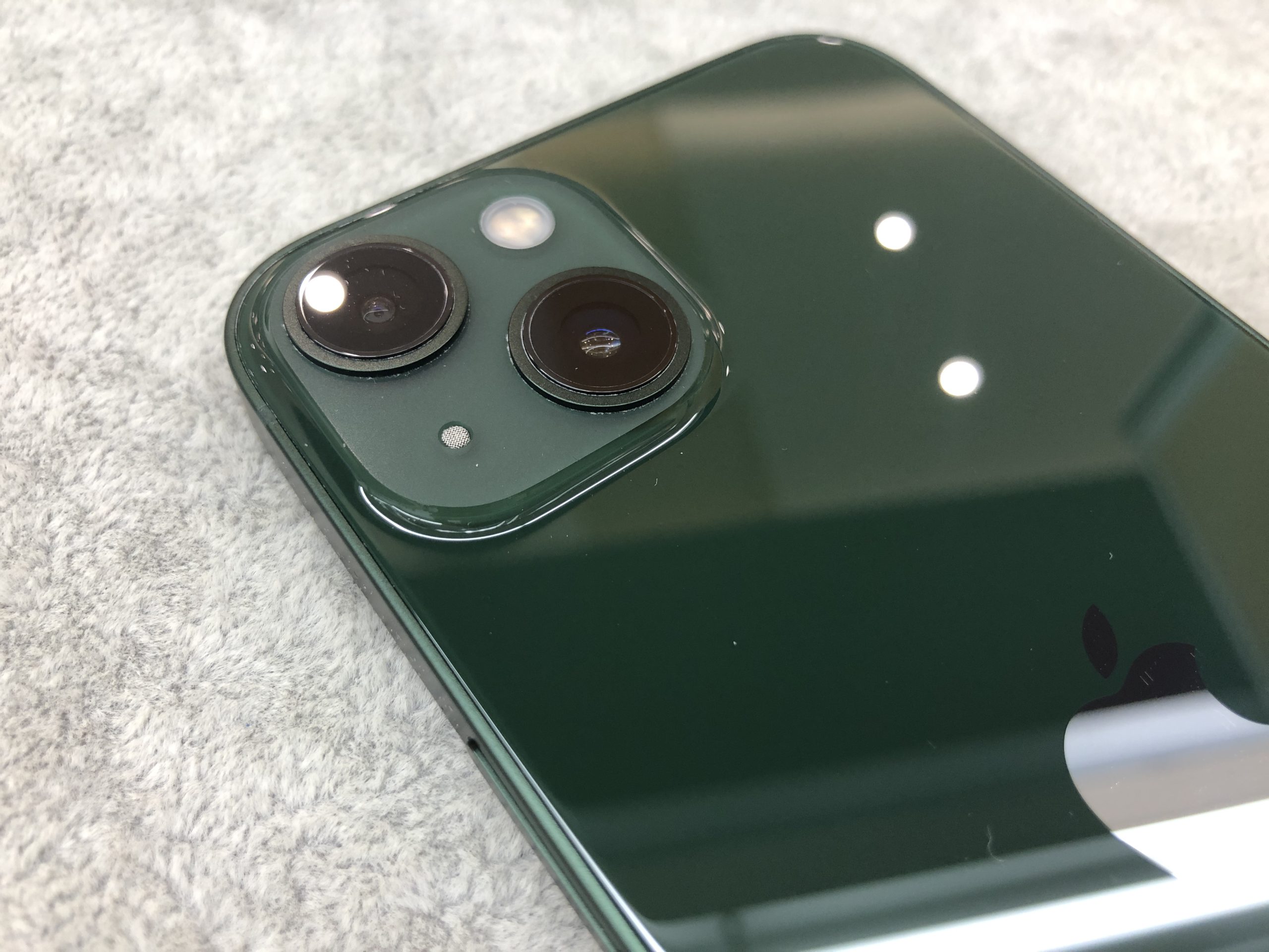 iPhoneの新色！アルパイングリーンマジでかっこいい！ | スマート