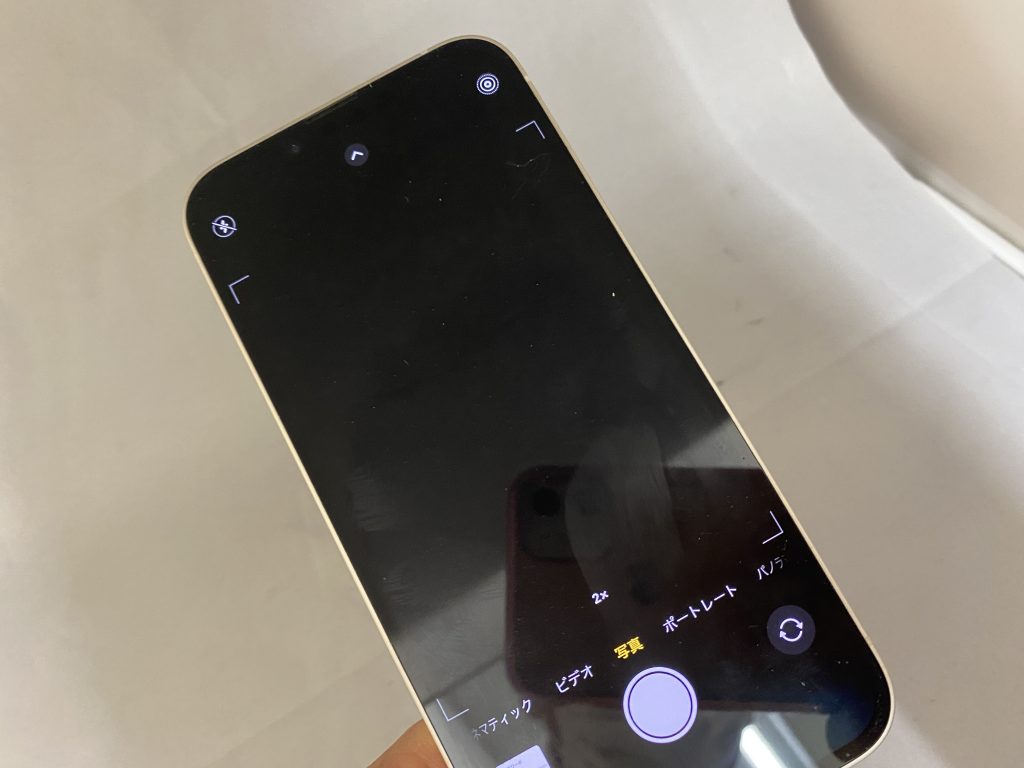 iPhone14カメラが真っ暗！突然の故障でも大丈夫、修理で完全復活