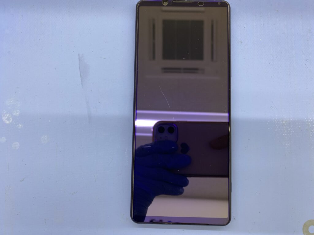Xperia 1 III 画面割れがないのに “ほぼ真っ暗”…？ そんな症状も画面