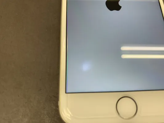 📱 画面に白いシミ？iPhoneの「ホワイトスポット」修理事例【スマート